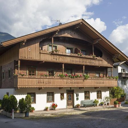Apartment In Top Location In Fuegen With Balcony 外观 照片